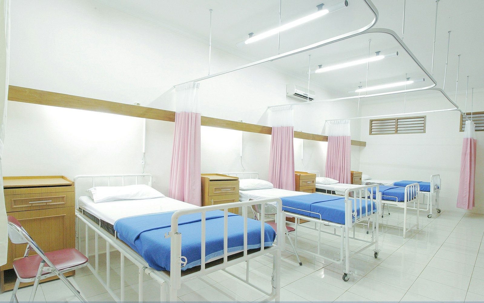 Hospitals & Clinics
